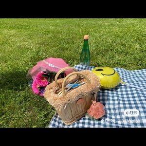 Meet your Posher, Di